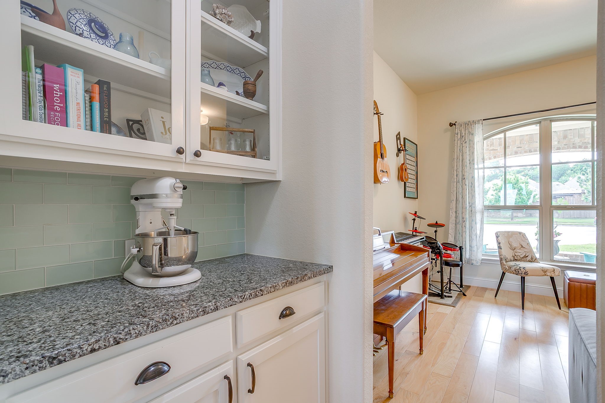 416 Bluffside Trail Benbrook TX 76126