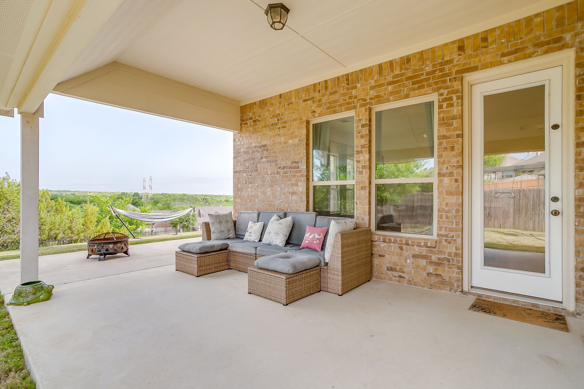 416 Bluffside Trail Benbrook TX 76126