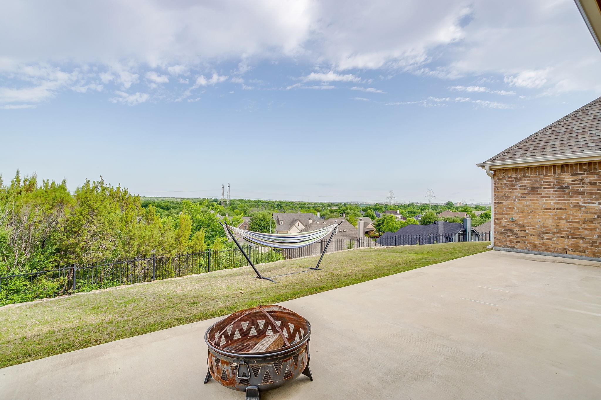 416 Bluffside Trail Benbrook TX 76126