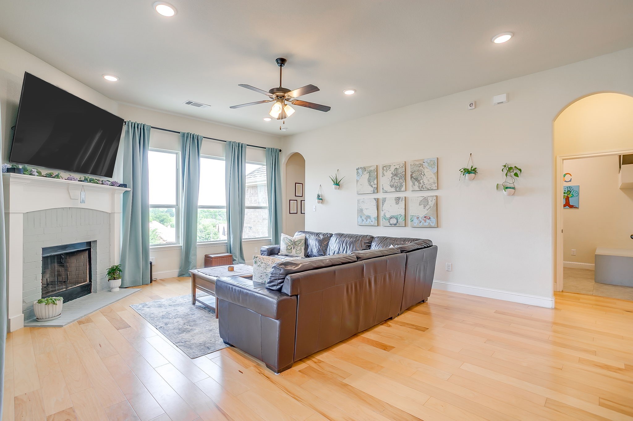 416 Bluffside Trail Benbrook TX 76126