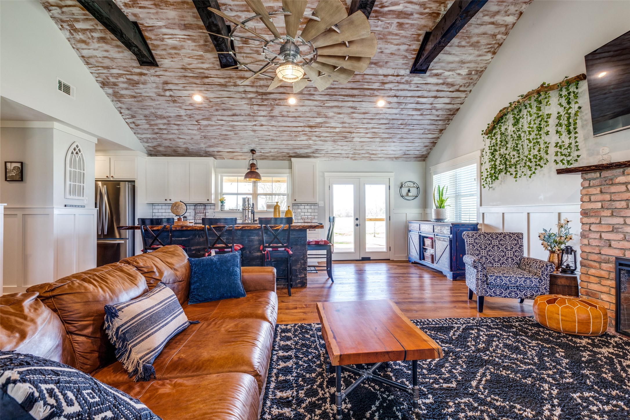 320 English Court Springtown TX 76082