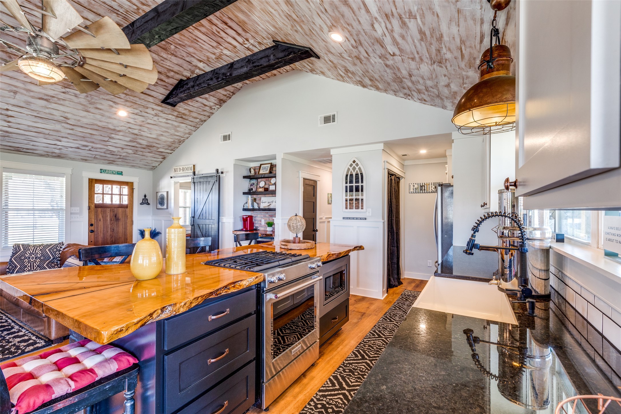 320 English Court Springtown TX 76082