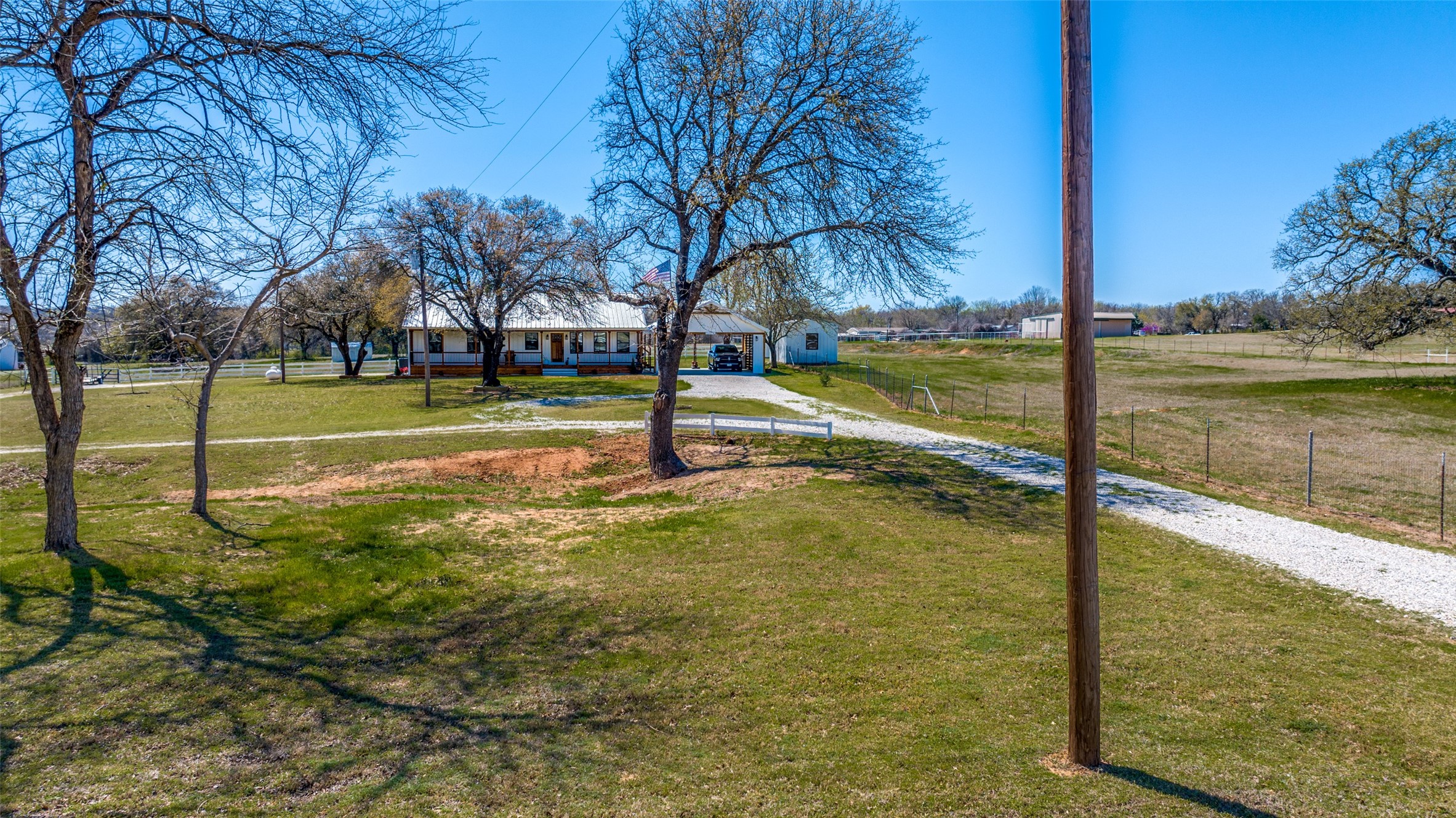 320 English Court Springtown TX 76082