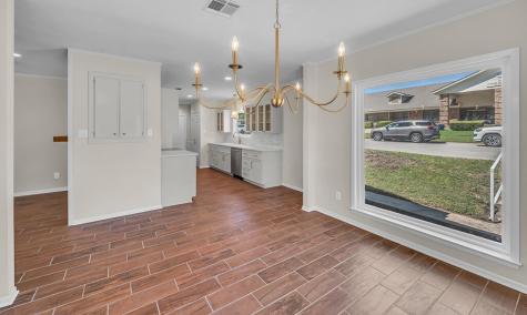 102 S Avenue Q Clifton TX 76634