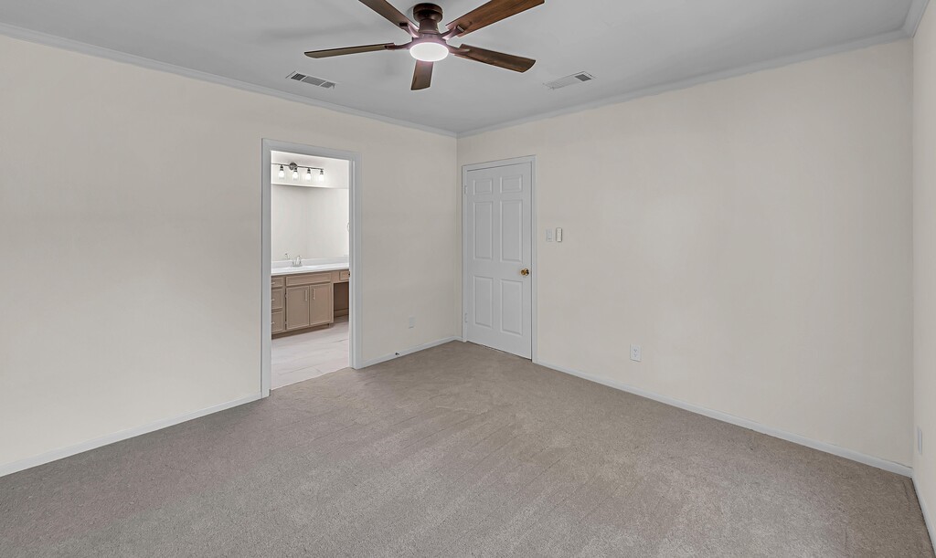 102 S Avenue Q Clifton TX 76634