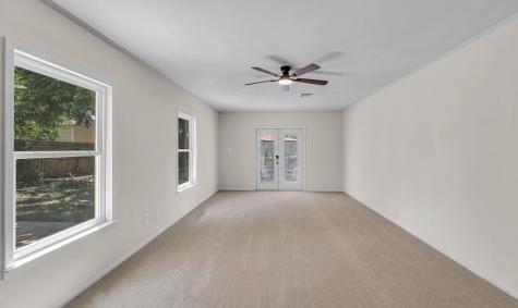 102 S Avenue Q Clifton TX 76634