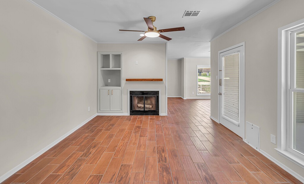 102 S Avenue Q Clifton TX 76634