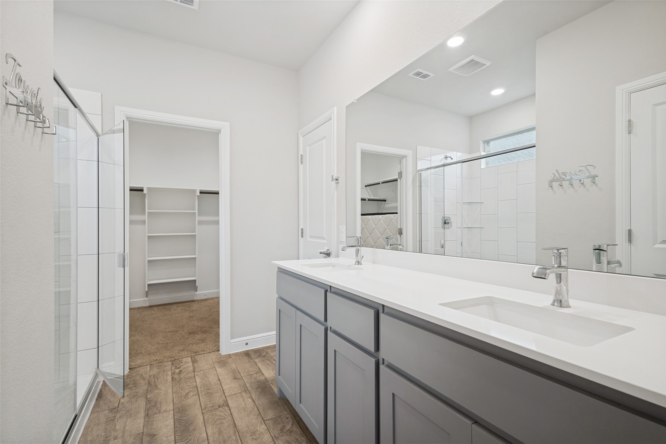 5225 Mountain View Drive Krum TX 76249