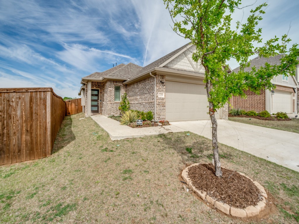 229 Town Park Avenue Princeton TX 75407