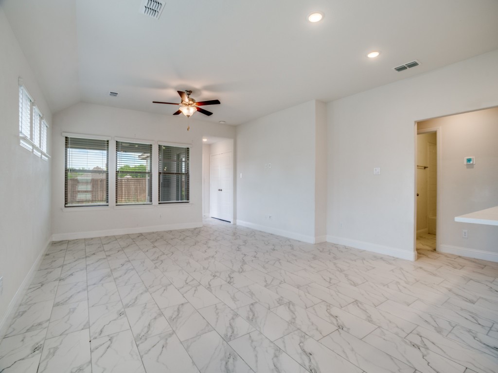 229 Town Park Avenue Princeton TX 75407