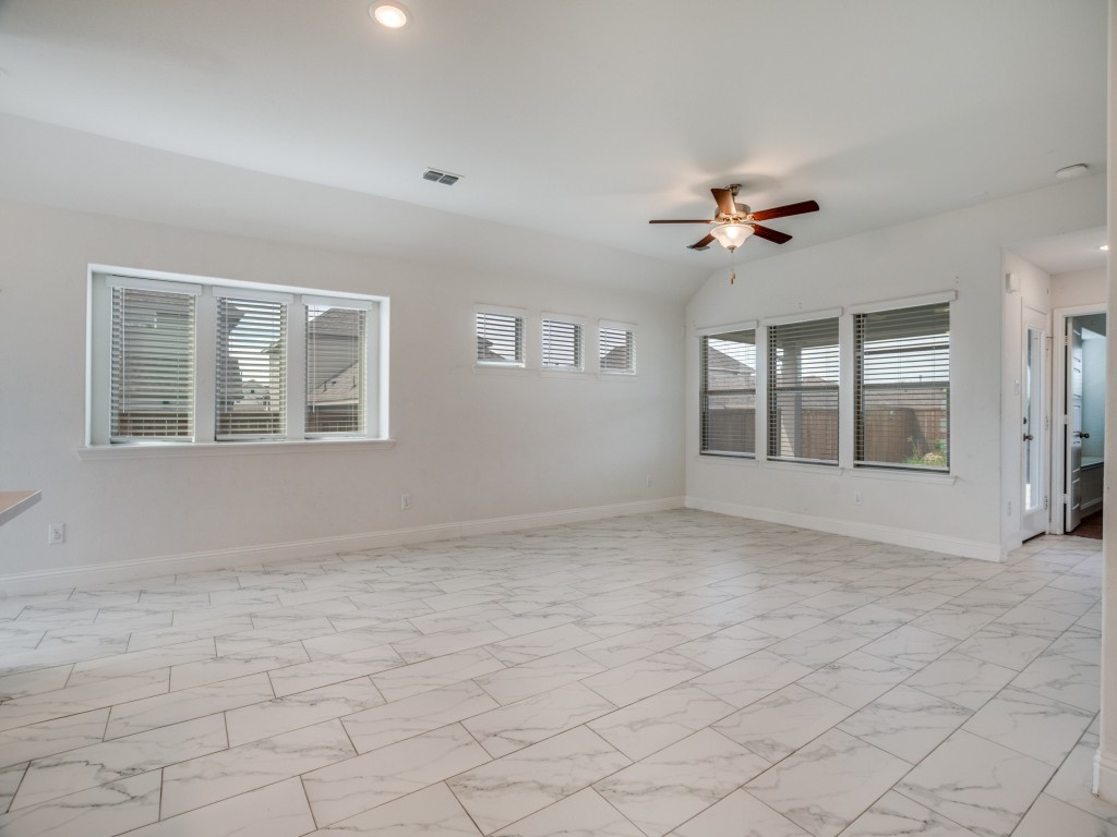 229 Town Park Avenue Princeton TX 75407