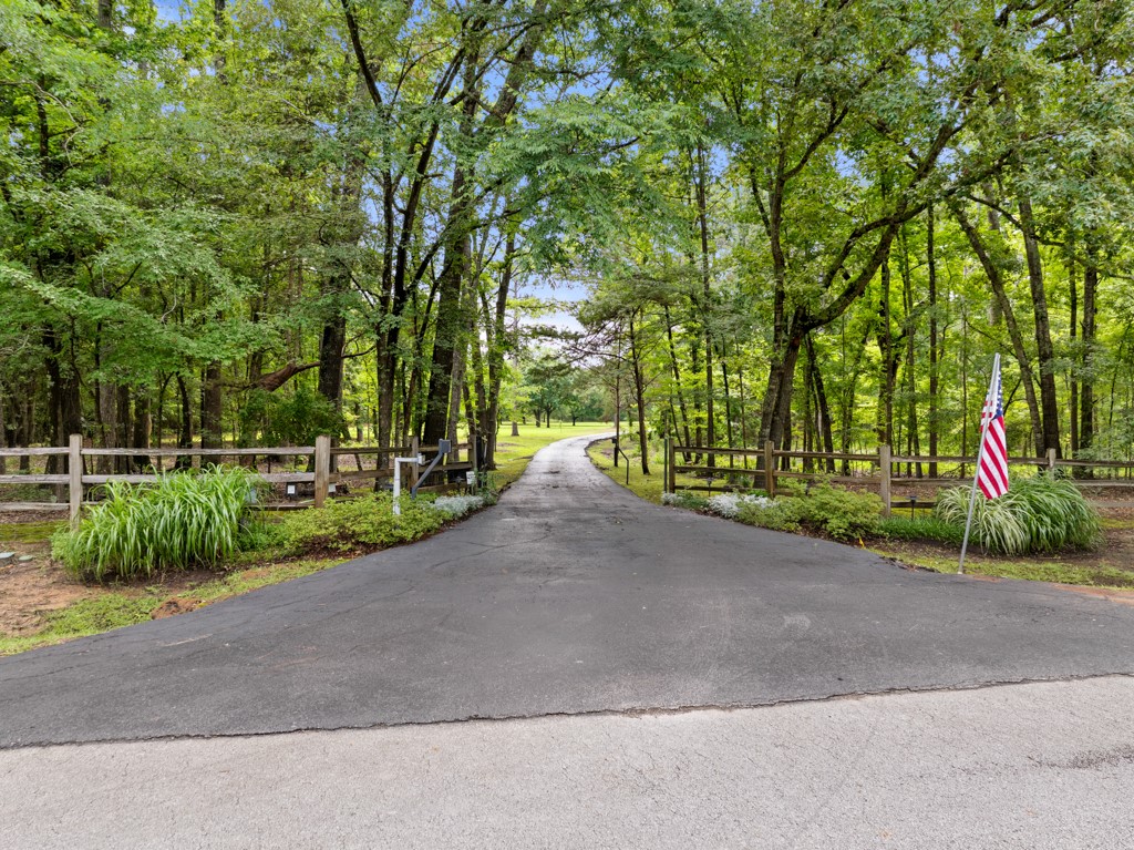 4930 W Twin Lakes Drive Tyler TX 75704