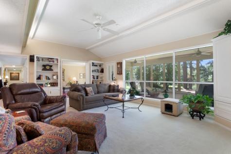 4930 W Twin Lakes Drive Tyler TX 75704