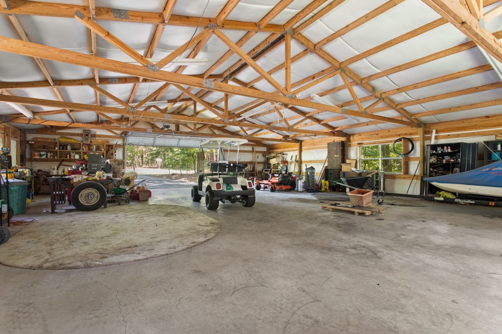 4930 W Twin Lakes Drive Tyler TX 75704