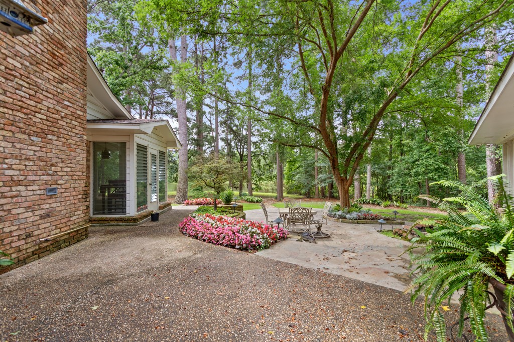 4930 W Twin Lakes Drive Tyler TX 75704
