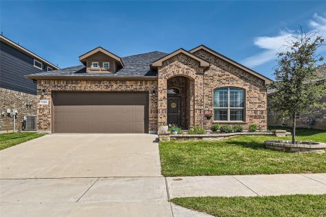 1105 Ferncliff Drive Fort Worth TX 76177