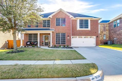 934 Yucca Court Burleson TX 76028