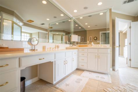 5001 Rio Vista Drive Granbury TX 76049