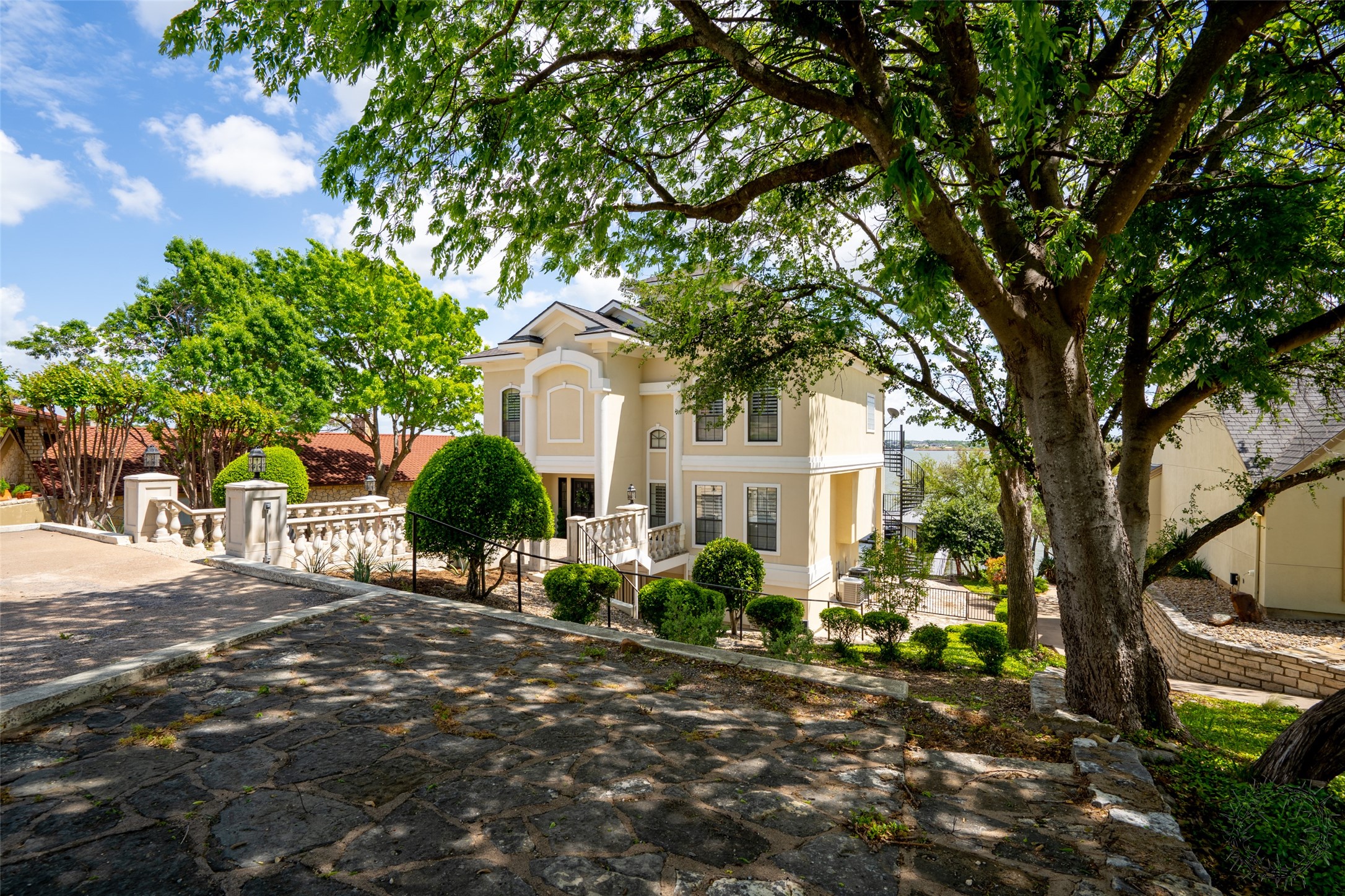 5001 Rio Vista Drive Granbury TX 76049