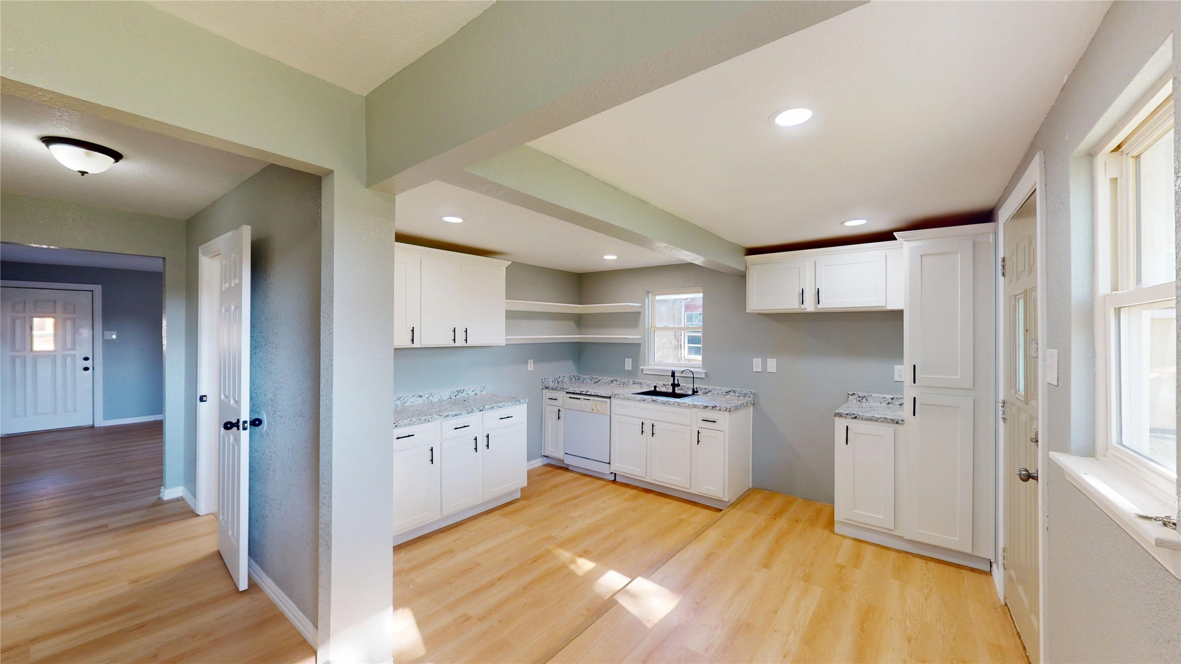 5729 Donnelly Avenue Fort Worth TX 76107