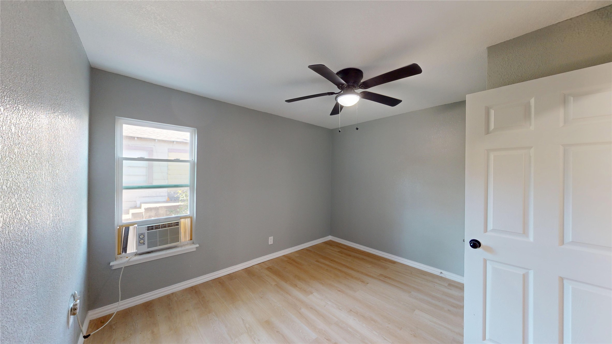 5729 Donnelly Avenue Fort Worth TX 76107