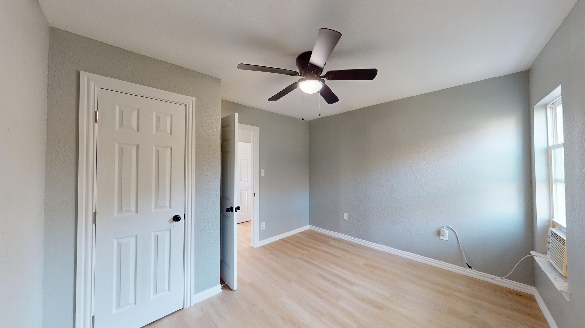 5729 Donnelly Avenue Fort Worth TX 76107