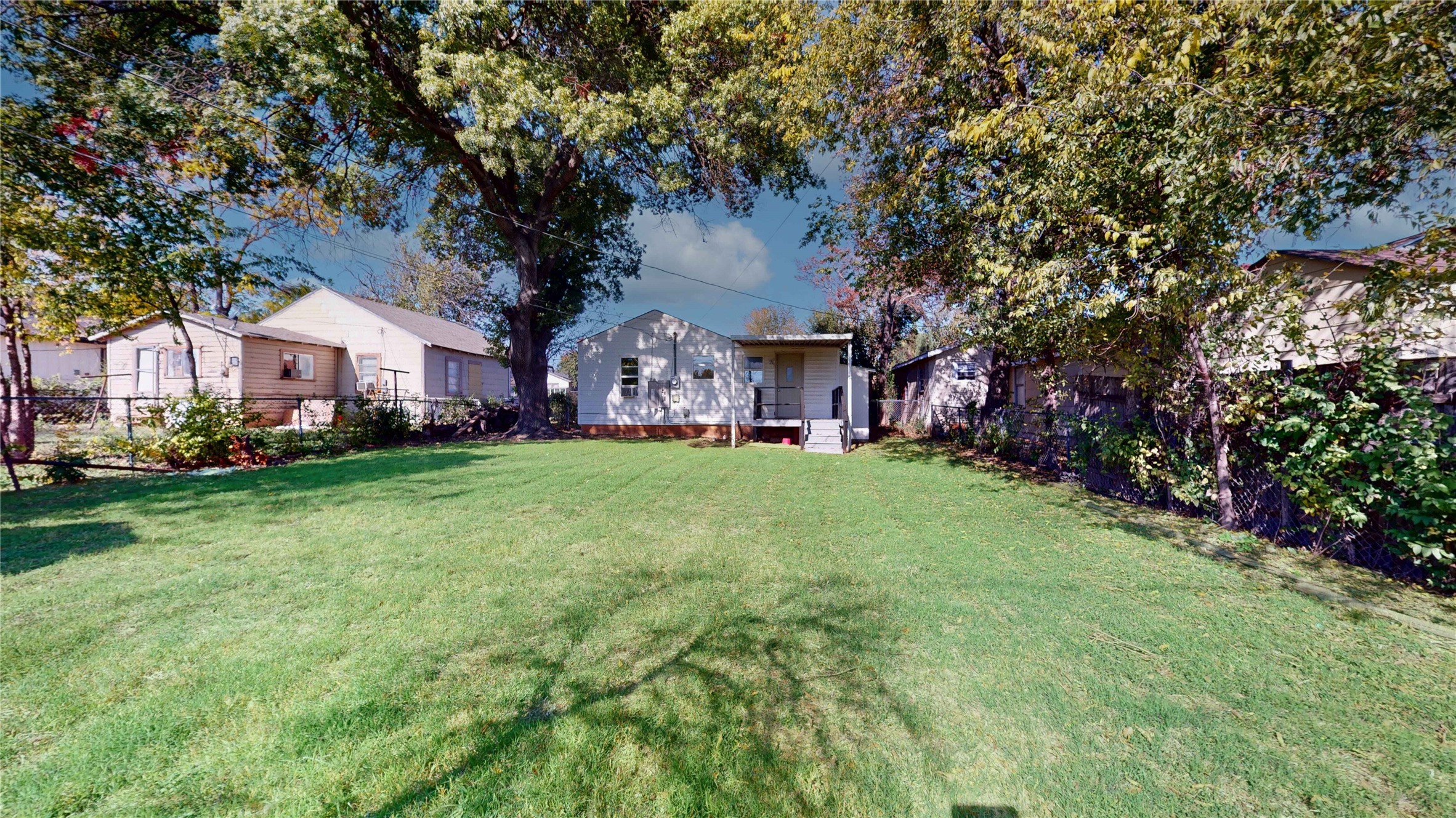 5729 Donnelly Avenue Fort Worth TX 76107