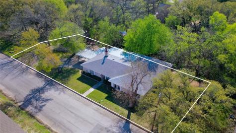 1103 Miller Street Bowie TX 76230
