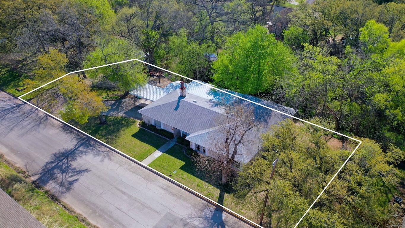 1103 Miller Street Bowie TX 76230