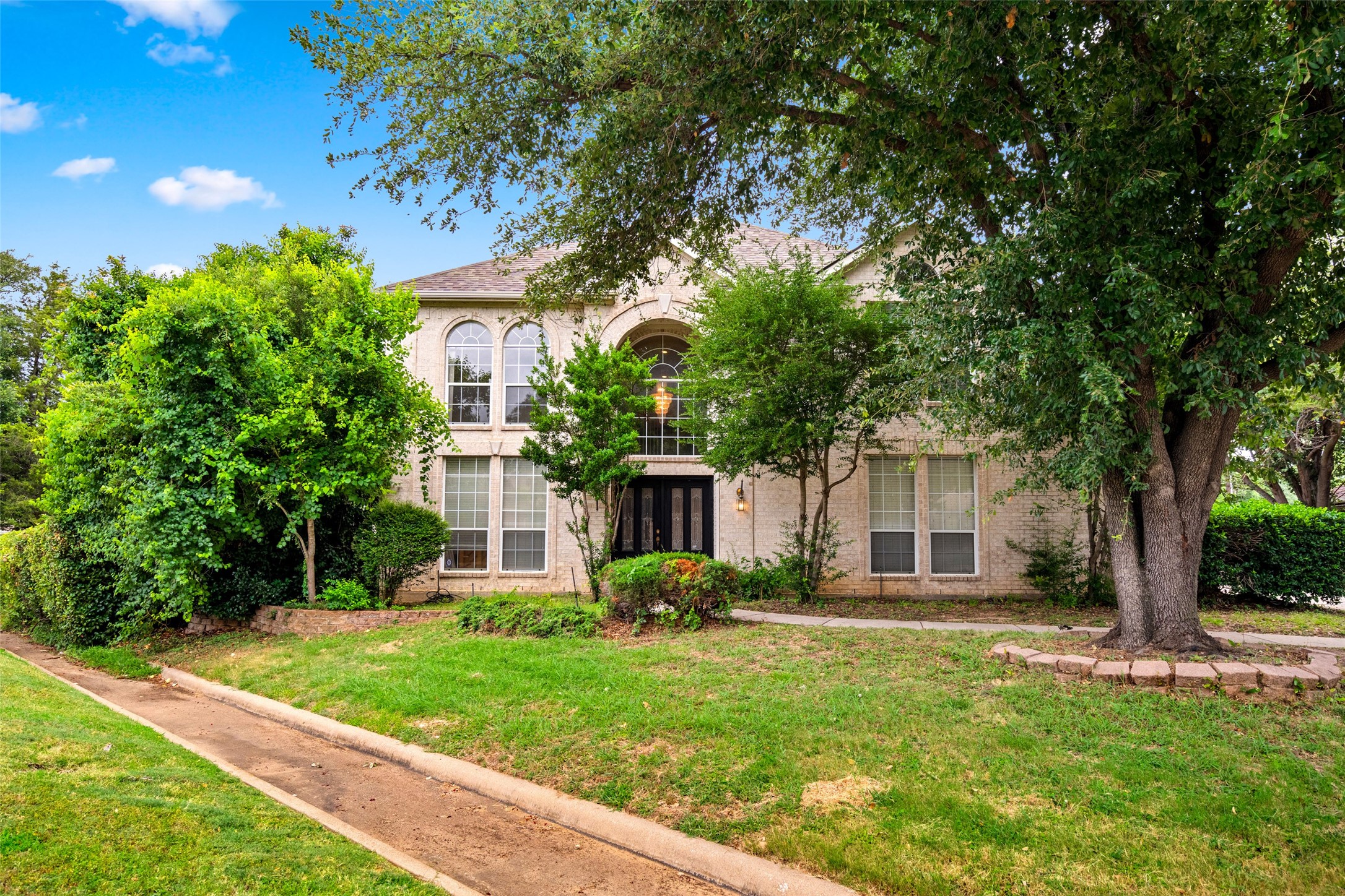609 Anson Court Arlington TX 76006