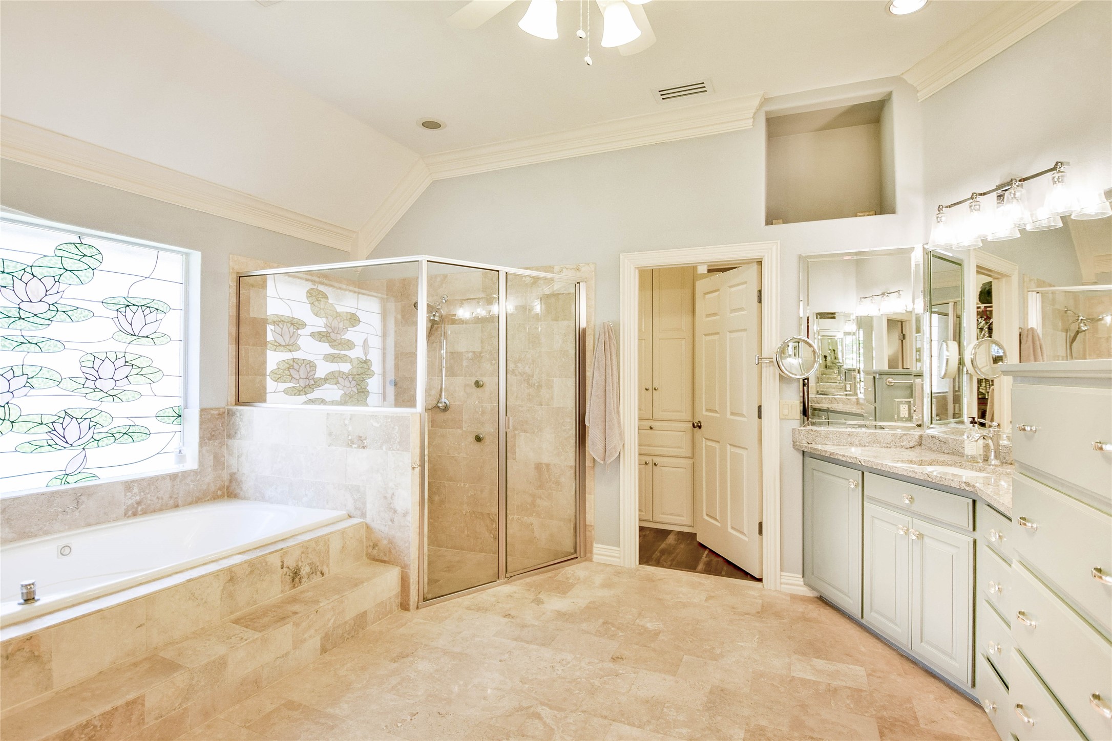 2208 Waters Edge Drive Granbury TX 76048
