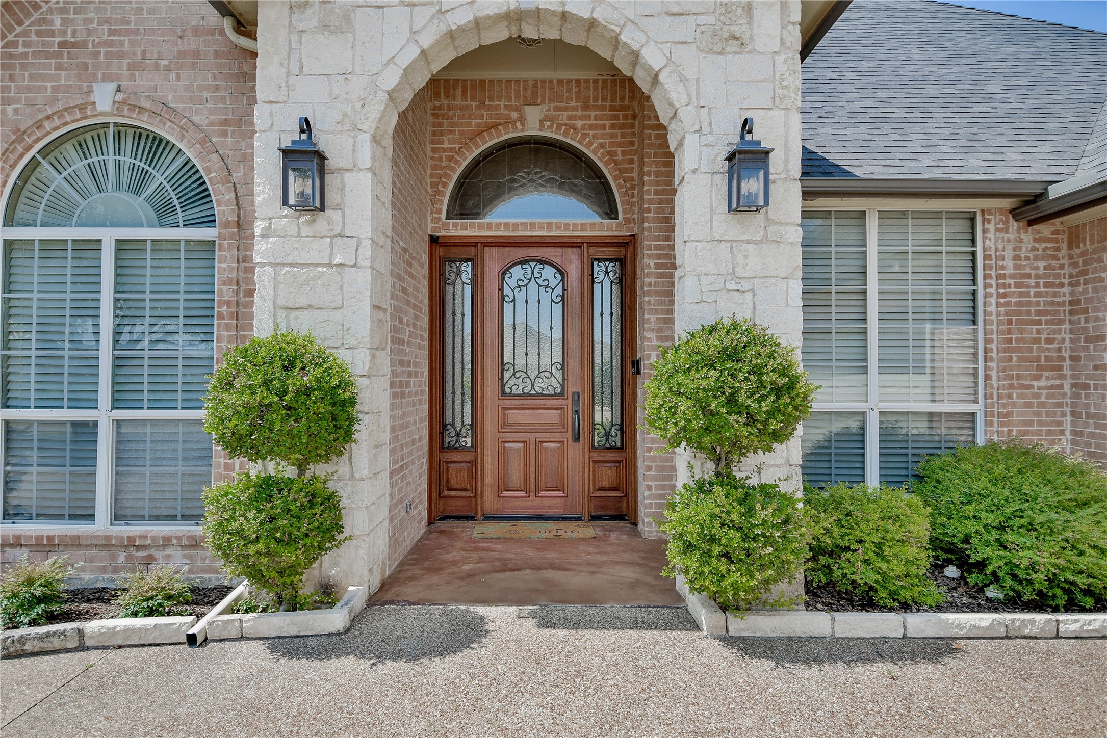 2208 Waters Edge Drive Granbury TX 76048