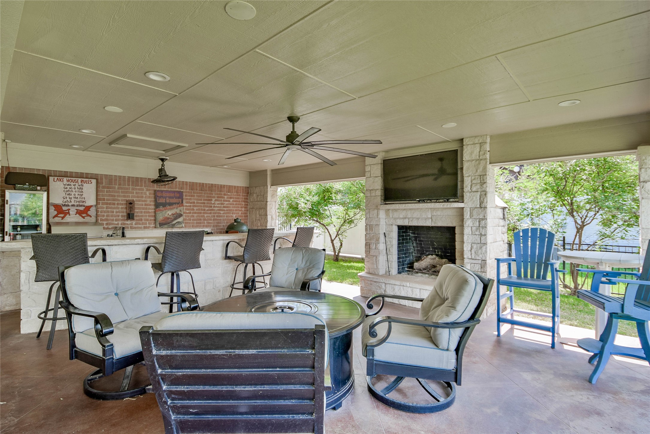 2208 Waters Edge Drive Granbury TX 76048