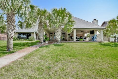 2208 Waters Edge Drive Granbury TX 76048
