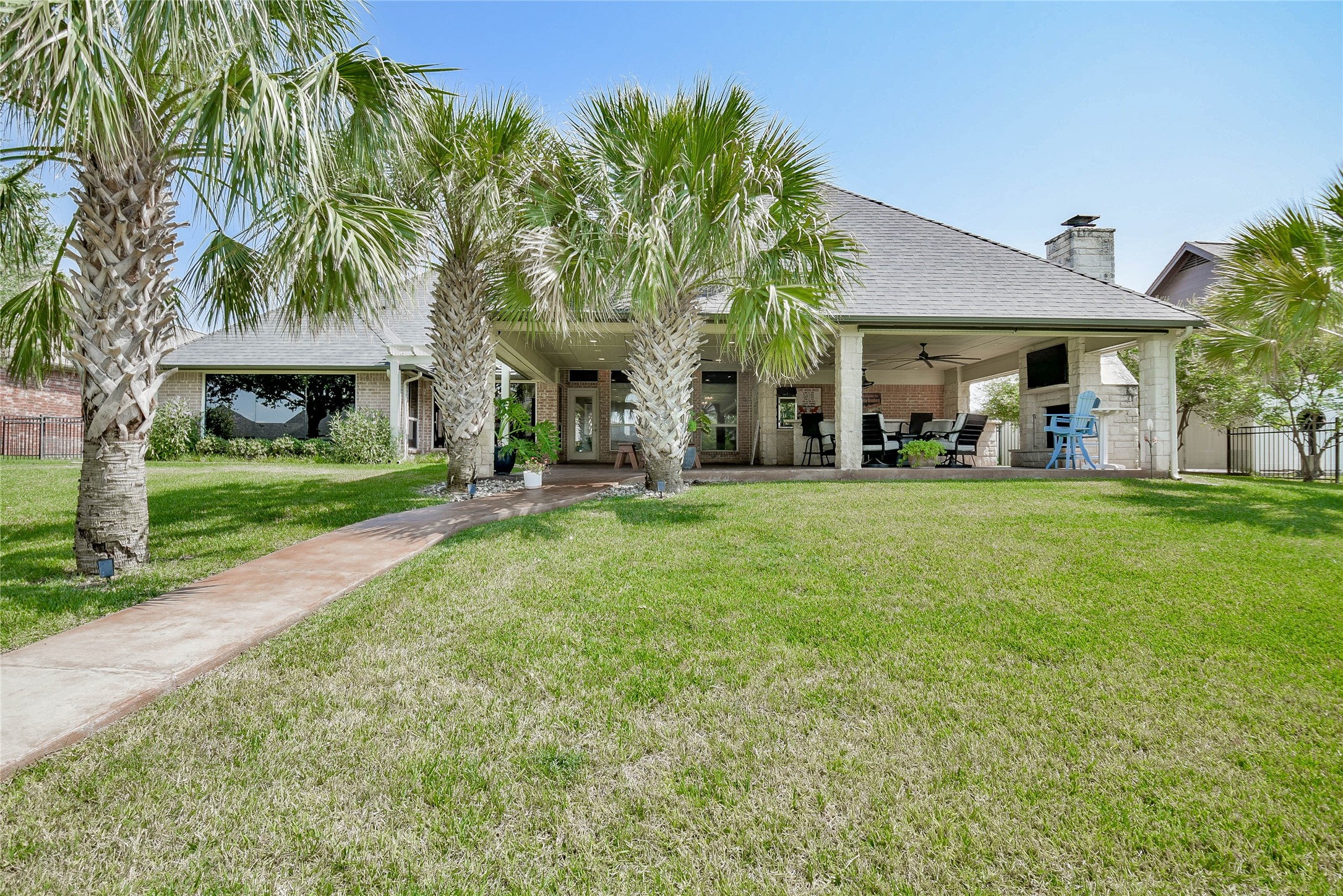 2208 Waters Edge Drive Granbury TX 76048