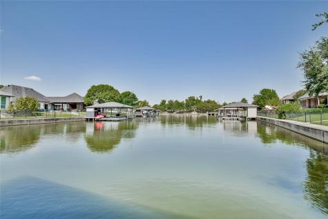 2208 Waters Edge Drive Granbury TX 76048