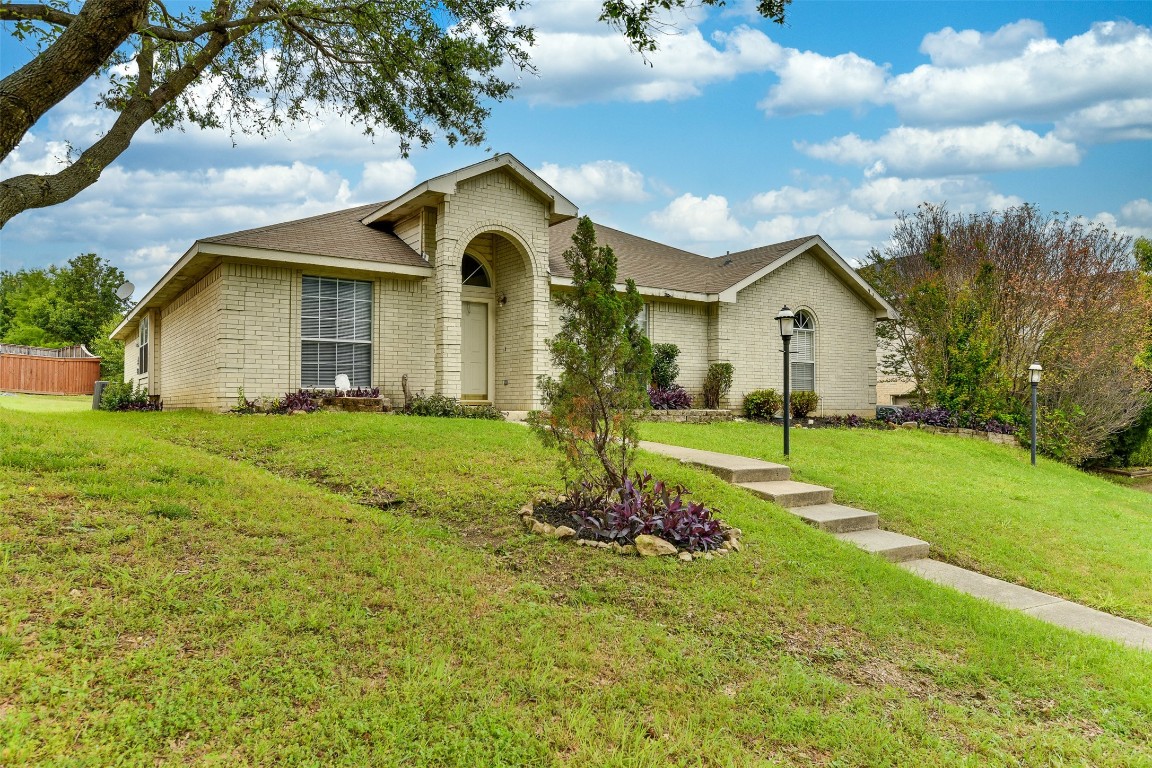 8715 Woodrigg Drive Dallas TX 75249