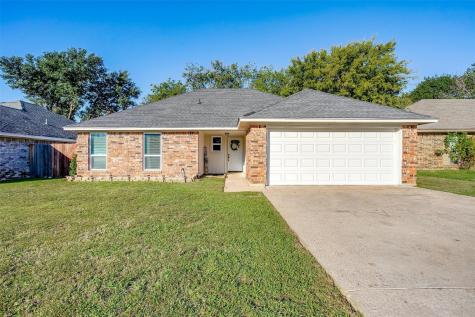 6300 Lotus Drive Arlington TX 76001