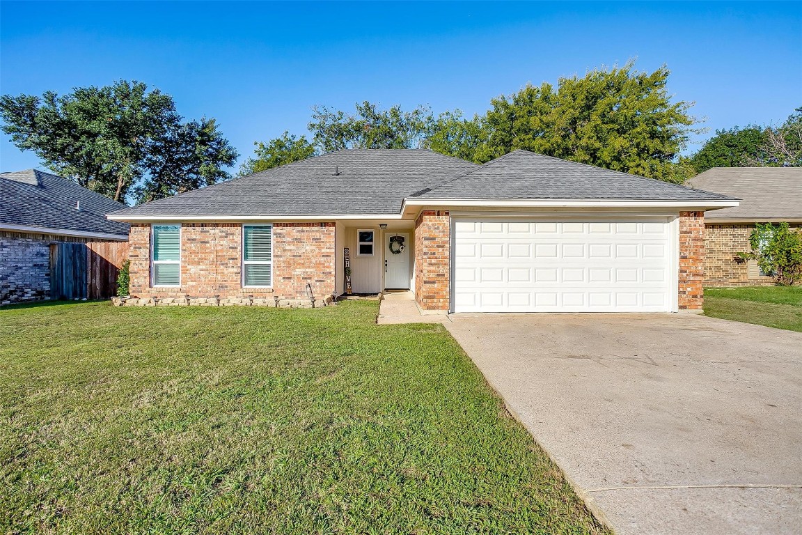 6300 Lotus Drive Arlington TX 76001
