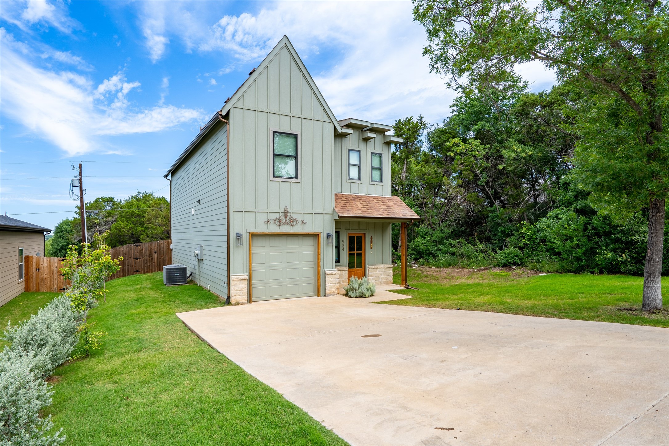 924 Arkansas River Drive Granbury TX 76048