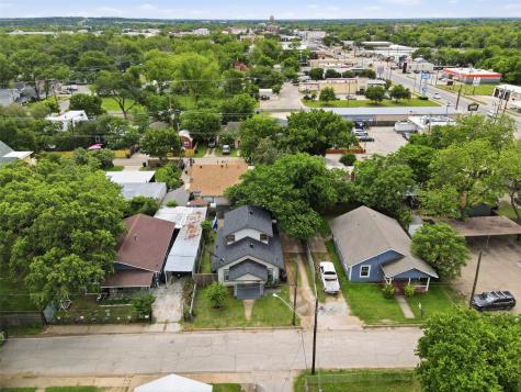 106 May Avenue Cleburne TX 76031