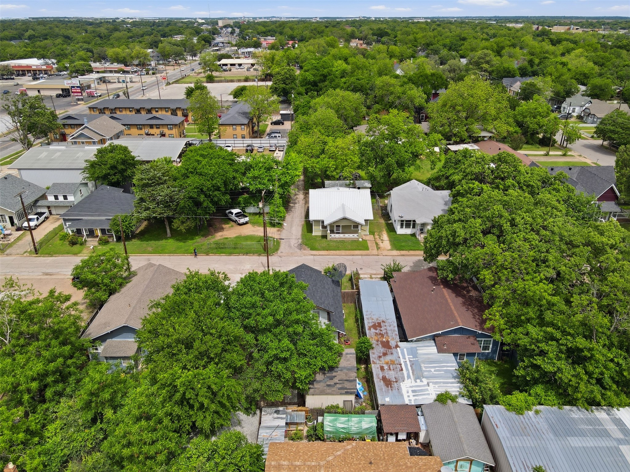106 May Avenue Cleburne TX 76031