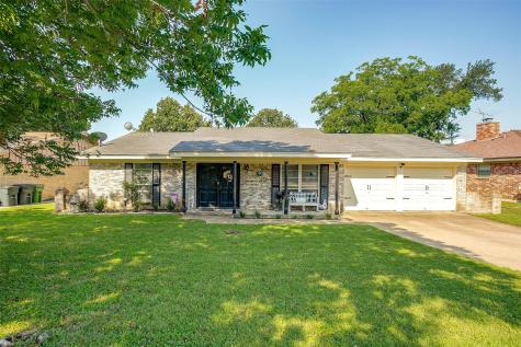 1901 Cimarron Trail Hurst TX 76054