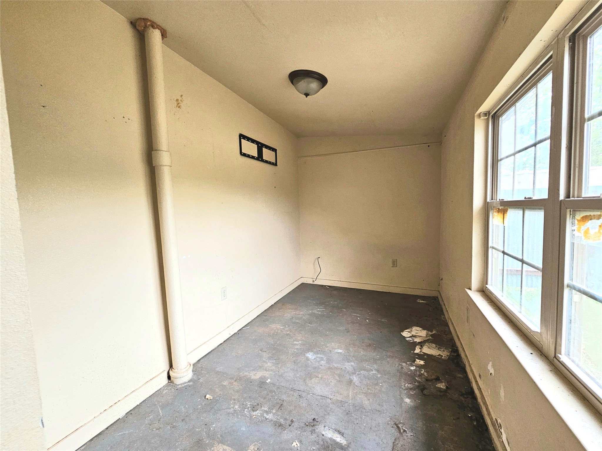 704 S 2nd Street Bangs TX 76823
