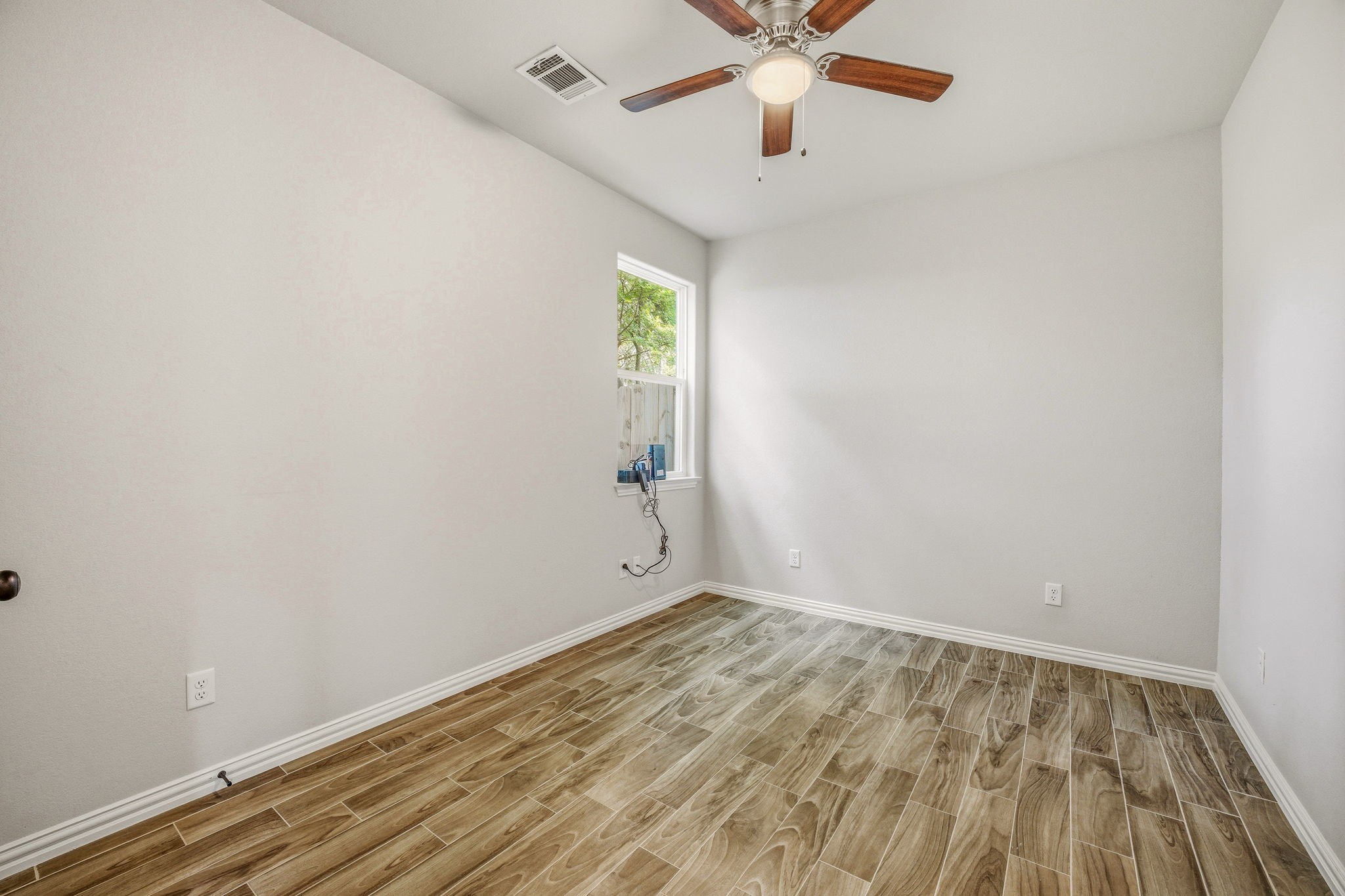5721 San Jacinto Drive Granbury TX 76048
