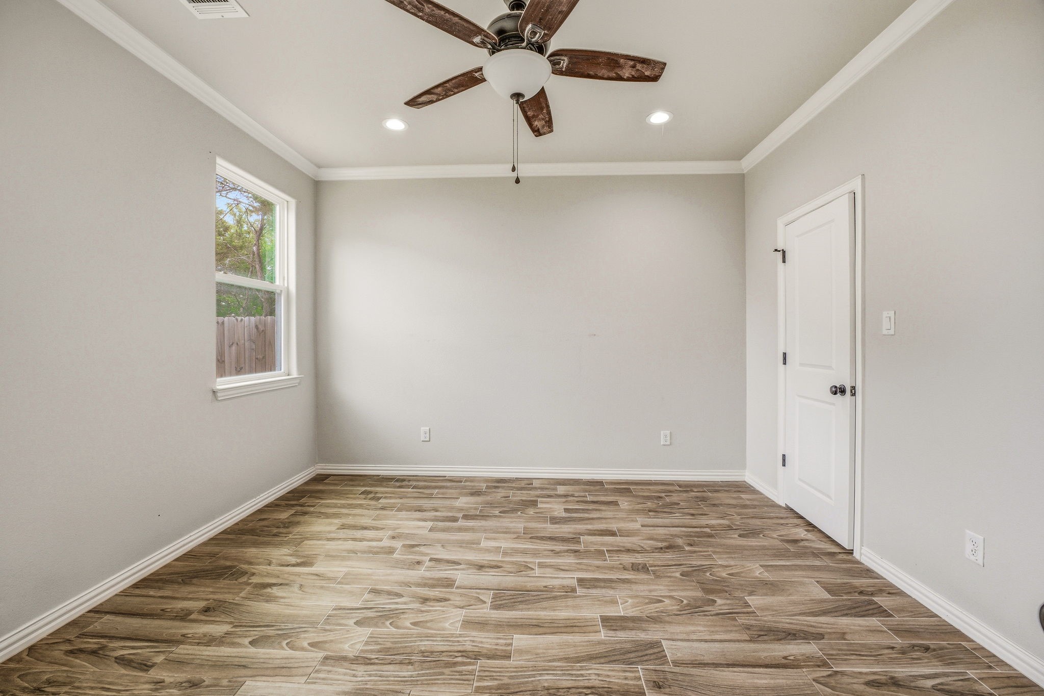 5721 San Jacinto Drive Granbury TX 76048
