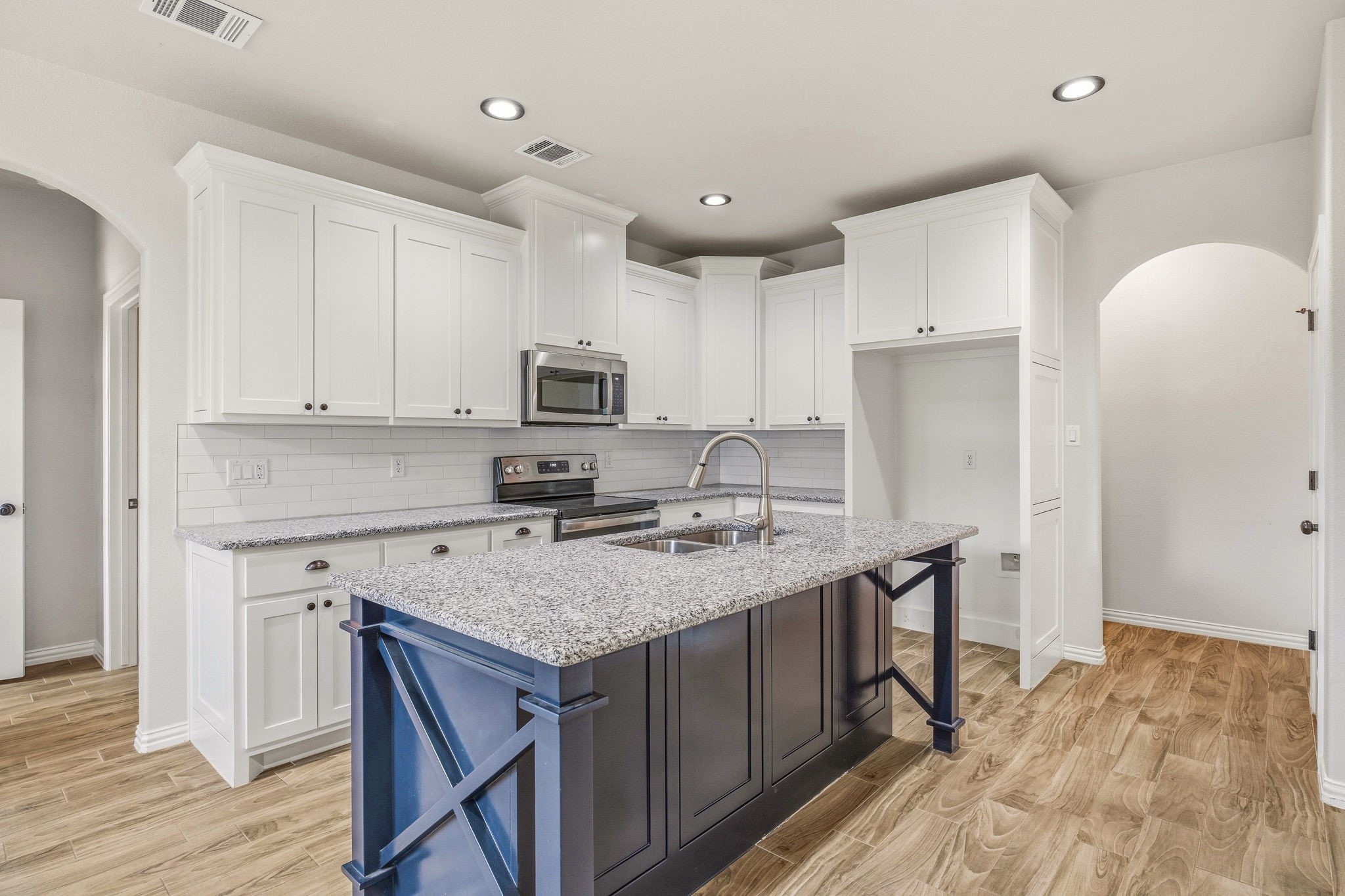 5721 San Jacinto Drive Granbury TX 76048