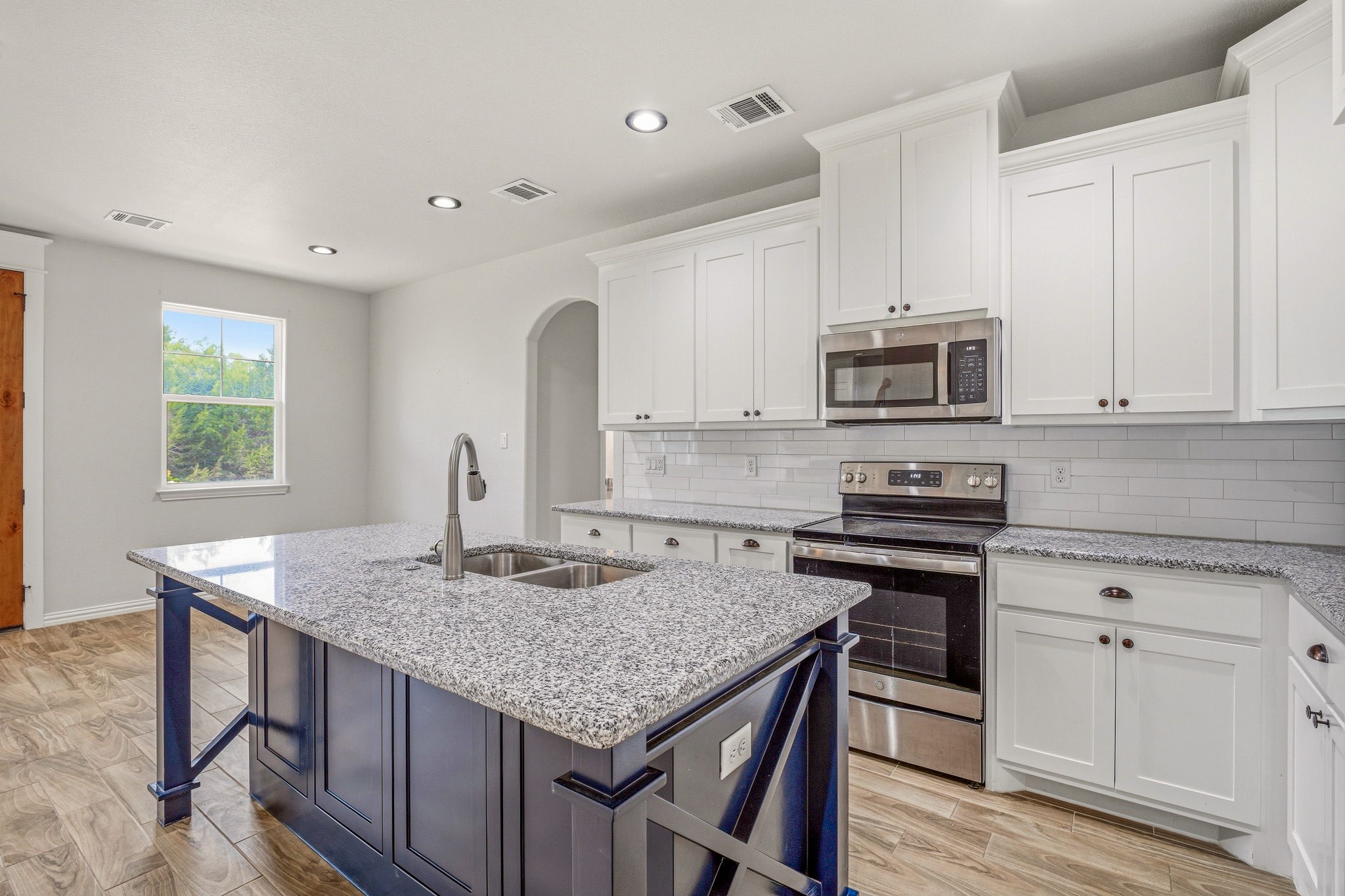 5721 San Jacinto Drive Granbury TX 76048