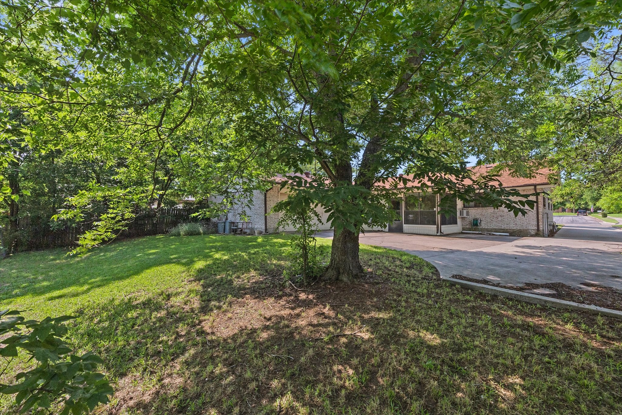2308 Royal Lane Greenville TX 75402