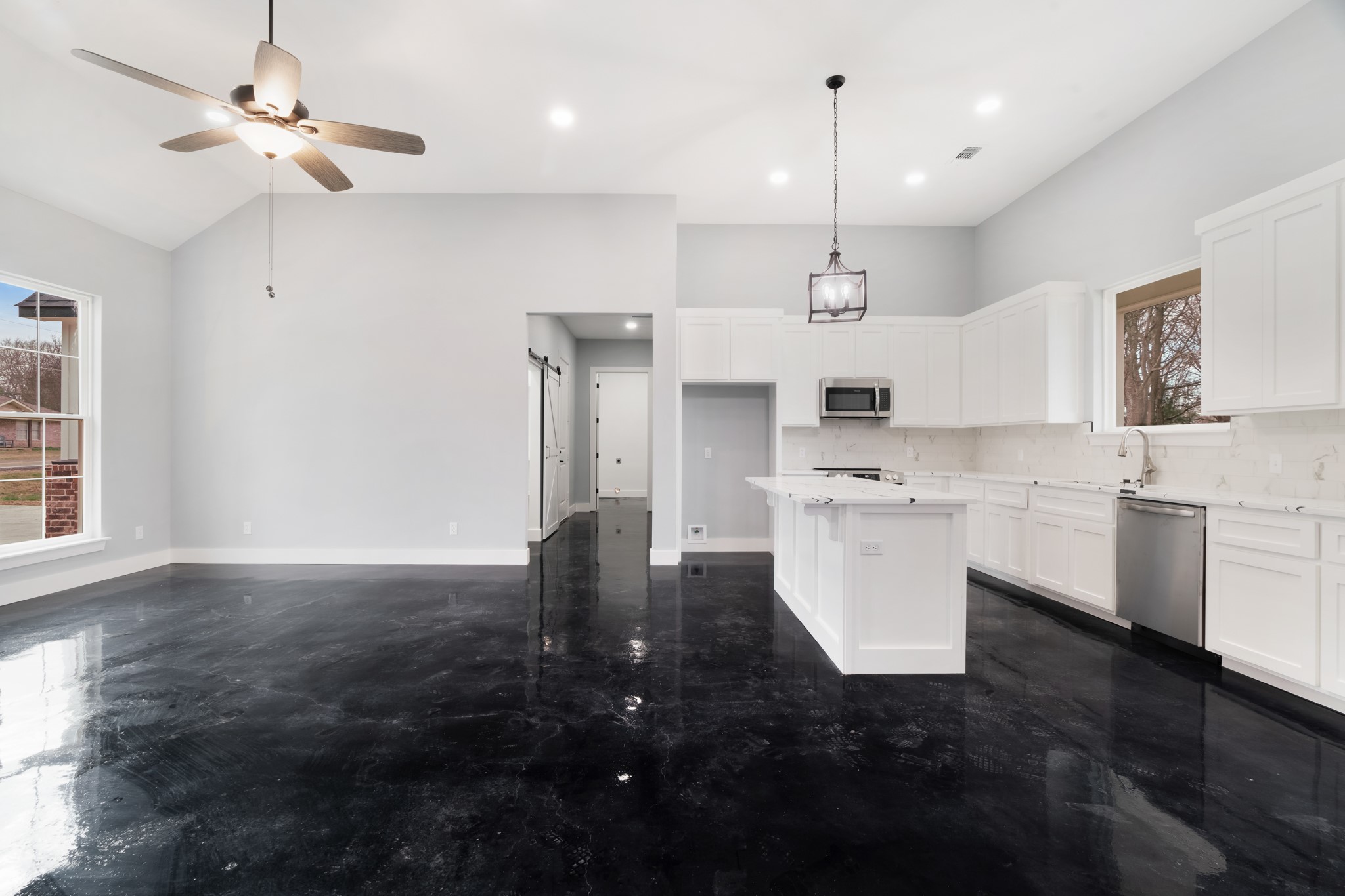 535 E Fairview Street Blossom TX 75416
